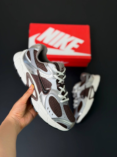 کفش نایک v5 برند نایک - کتونی راروس