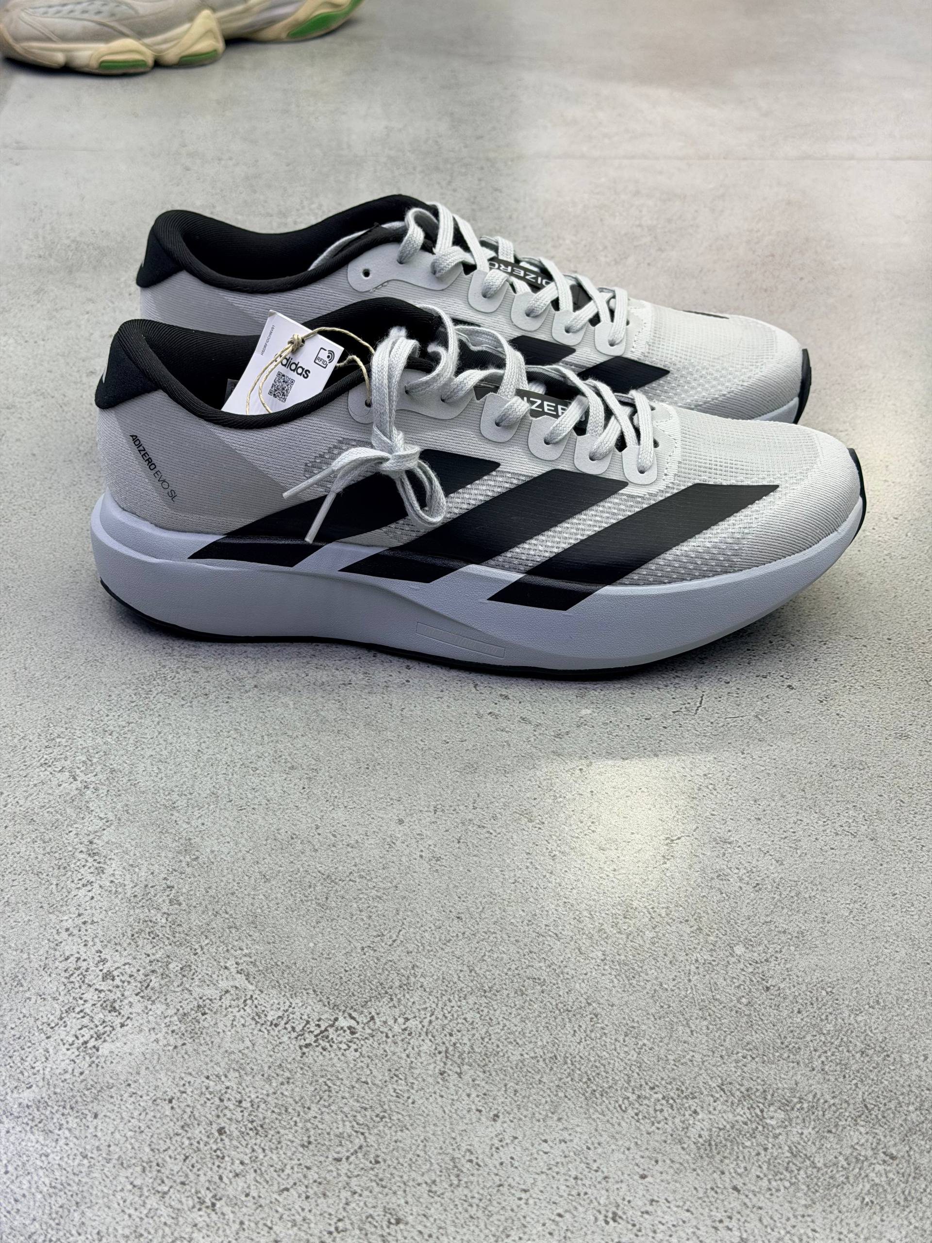 ادیداس ادیزیرو اس ال adidas Adizero EVO SL